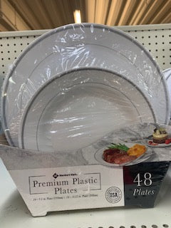 Premium Plastic Plates
