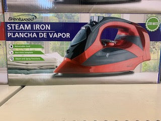 Brentwood Steam Iron w/ Retractable Cord