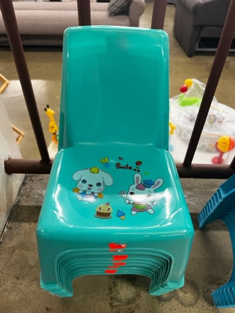 Kid's Chair (SALE)