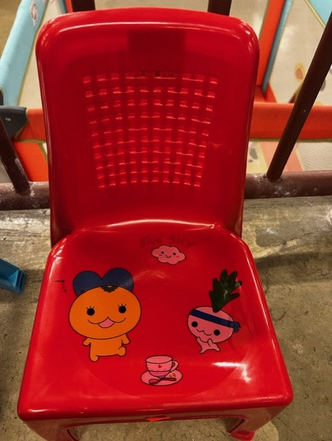 Kid's Chair (SALE)